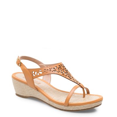 7090156083_029_1-SANDALIA-FLATFORM-LASERCUT